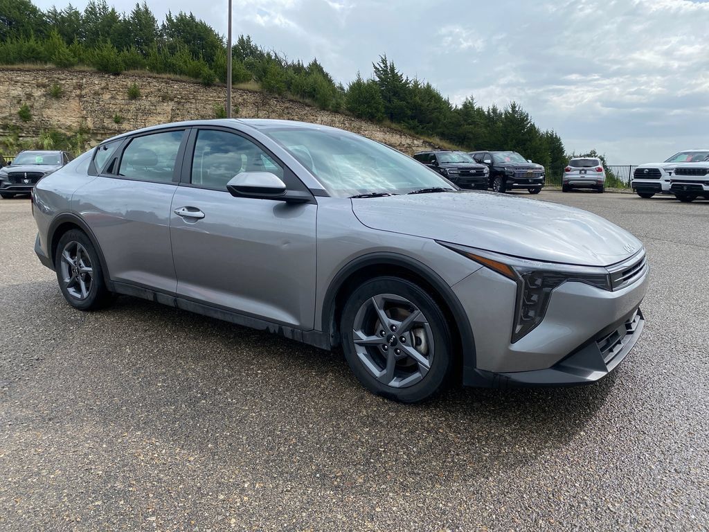 Used 2025 Kia K4 FWD image 8