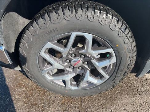 Used 2023 GMC Sierra 1500 SLT w/ SLT Premium Package image 10