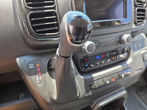 Used 2025 RAM ProMaster 2500 w/ Convenience Group FWD image 16