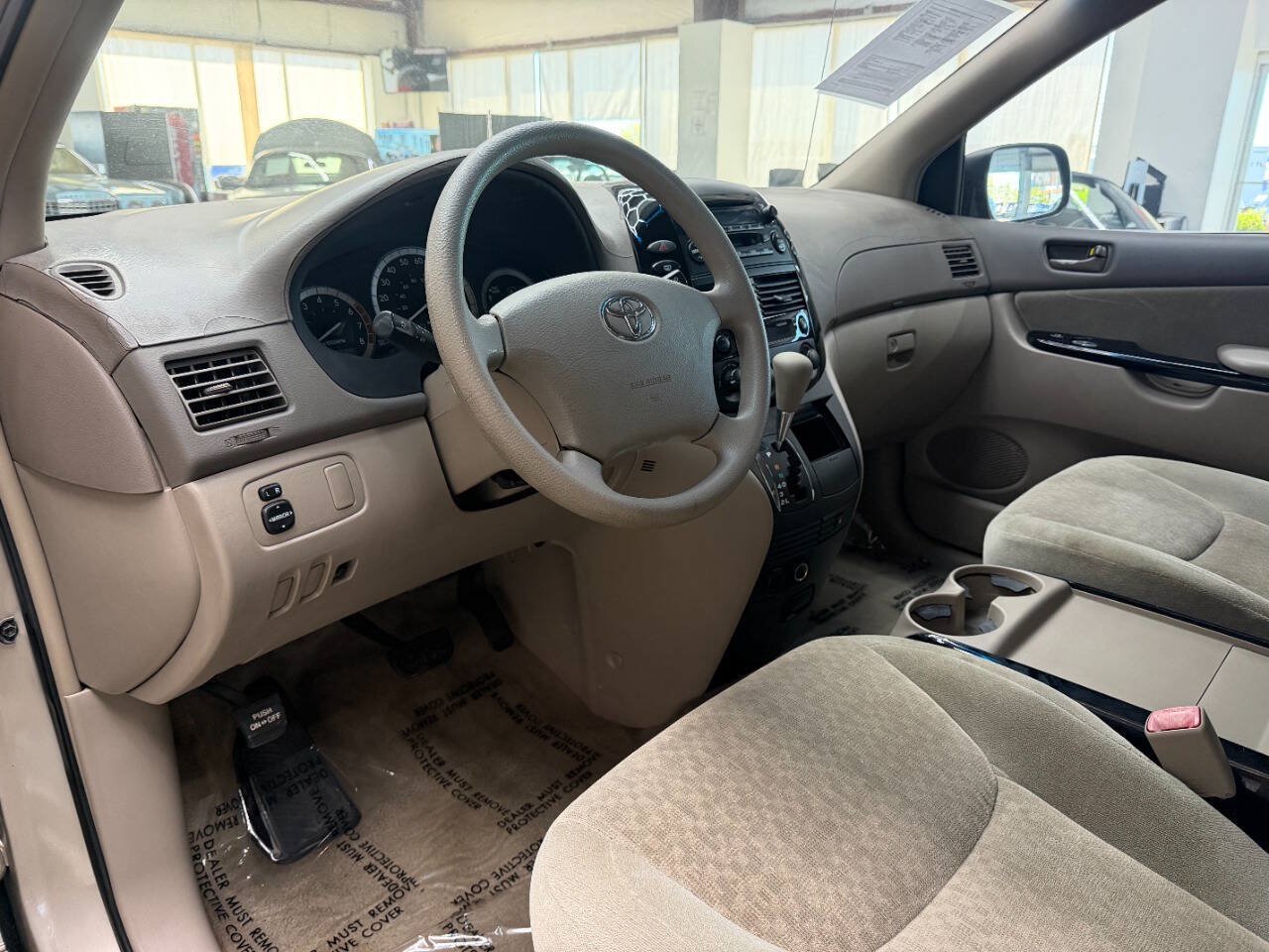 Used 2005 Toyota Sienna CE FWD image 17