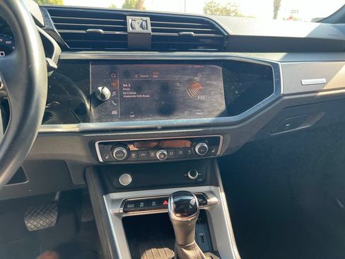 Used 2019 Audi Q3 2.0T Premium Plus w/ Premium Plus Package AWD/4WD image 13