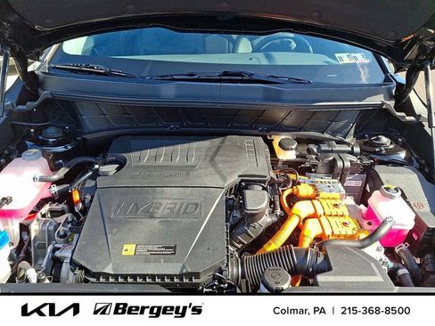 Used 2025 Kia Niro LX image 28