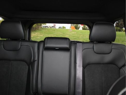 New 2025 Jeep Grand Cherokee Altitude image 28