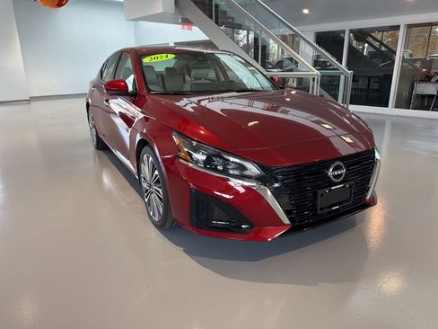 Certified 2024 Nissan Altima 2.5 SL image 4