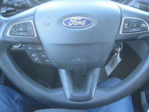 Used 2018 Ford Escape SE image 24