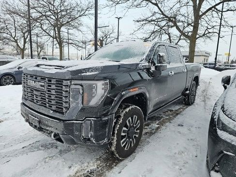 Used 2024 GMC Sierra 2500 Denali Ultimate w/ Max Trailering Package image 1
