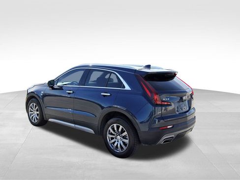 Used 2020 Cadillac XT4 Premium Luxury image 3