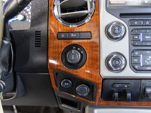 Used 2016 Ford F350 King Ranch w/ FX4 Off-Road Package AWD/4WD image 27