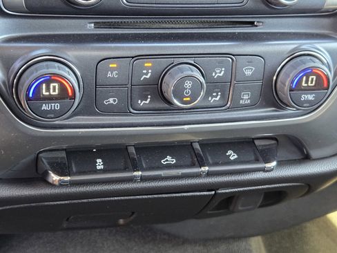 Used 2016 Chevrolet Silverado 1500 LT w/ Rally 2 Edition image 19