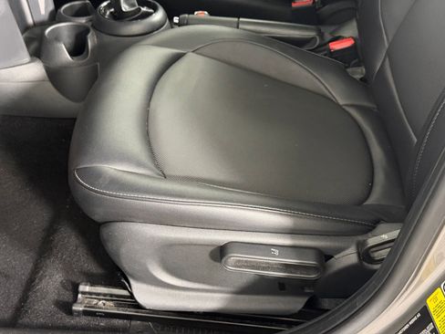Used 2018 MINI Cooper 4-Door Hardtop FWD image 13