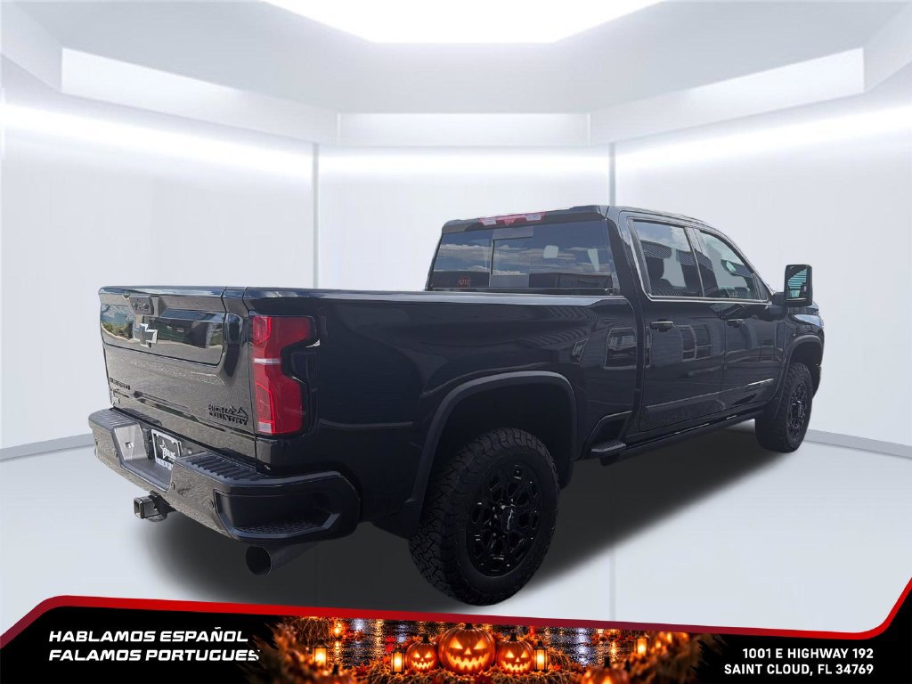 Used 2024 Chevrolet Silverado 2500 High Country w/ High Country Premium Package AWD/4WD image 5