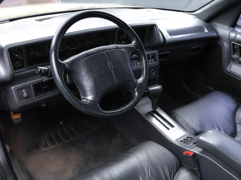 Used 1994 Oldsmobile Cutlass Supreme S image 9