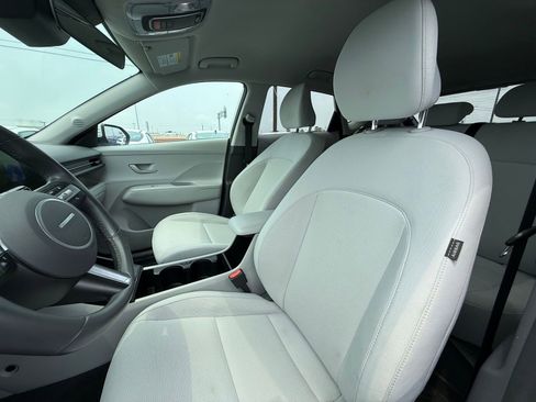 Used 2025 Hyundai Kona SEL FWD image 13