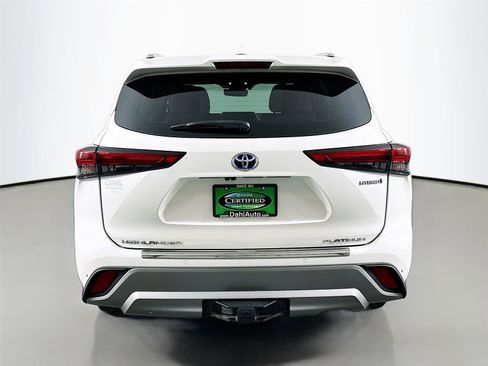 Certified 2021 Toyota Highlander Platinum image 12