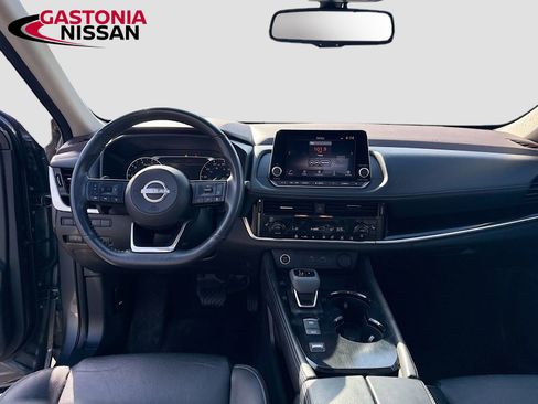 Used 2023 Nissan Rogue SL image 29