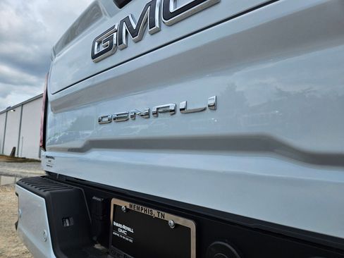 New 2026 GMC Sierra 2500 Denali Ultimate AWD/4WD image 33