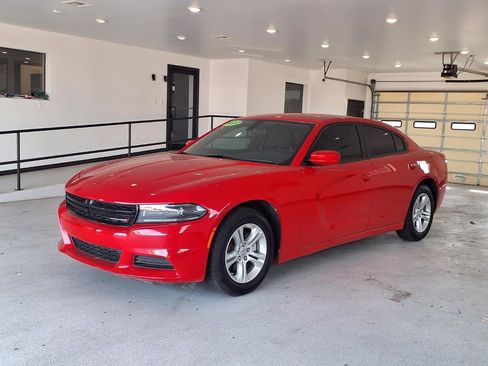 Used 2022 Dodge Charger SXT RWD image 16