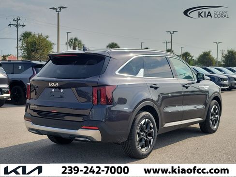 New 2026 Kia Sorento S FWD image 6