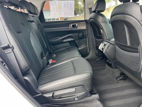 Certified 2023 Kia Sorento S image 23