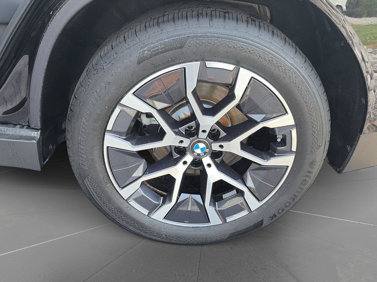 Used 2025 BMW X3 xDrive30i w/ Convenience Package AWD/4WD image 12