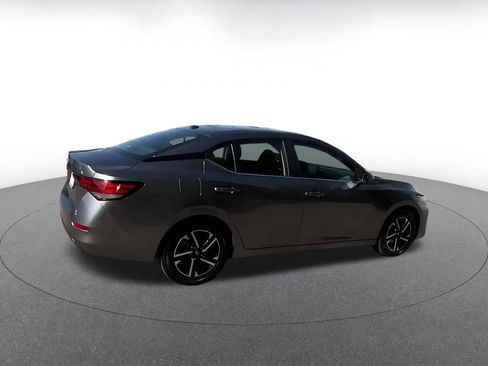 Used 2025 Nissan Sentra SV FWD image 15