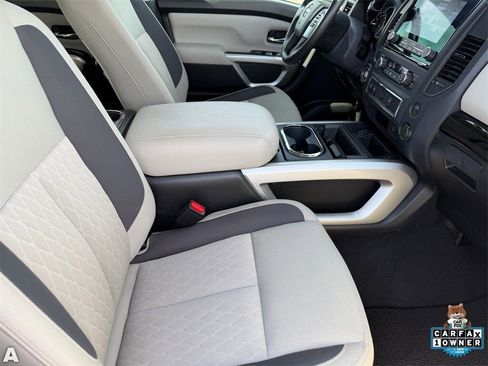 Used 2024 Nissan Titan SV w/ SV Convenience Package image 12