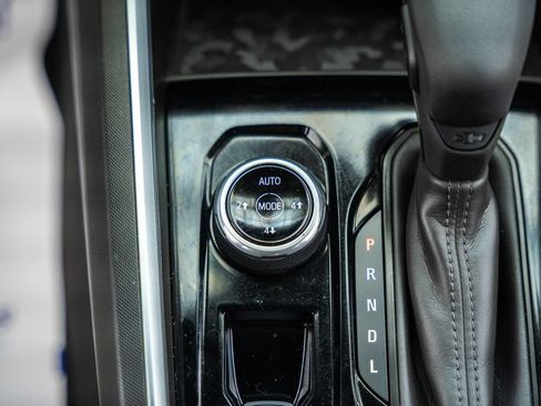 Used 2024 Chevrolet Colorado Trail Boss w/ Technology Package AWD/4WD image 28
