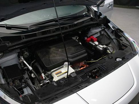 Used 2024 Nissan Leaf S image 27