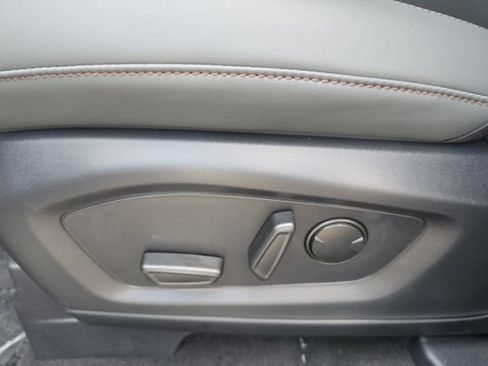 New 2026 Ford Explorer Active w/ Active Comfort Package RWD image 8