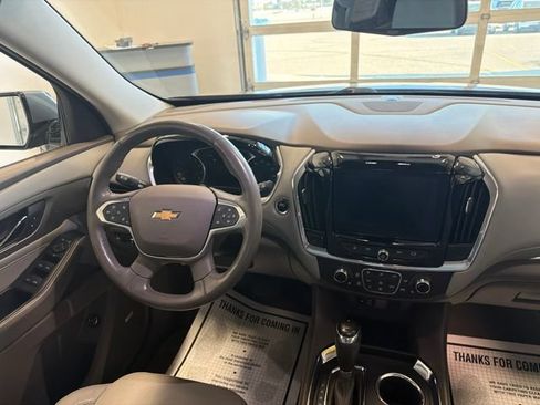 Used 2020 Chevrolet Traverse LT w/ LT Premium Package AWD/4WD image 24