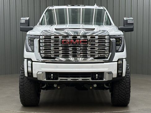 Used 2025 GMC Sierra 3500 Denali w/ Denali Reserve Package AWD/4WD image 8