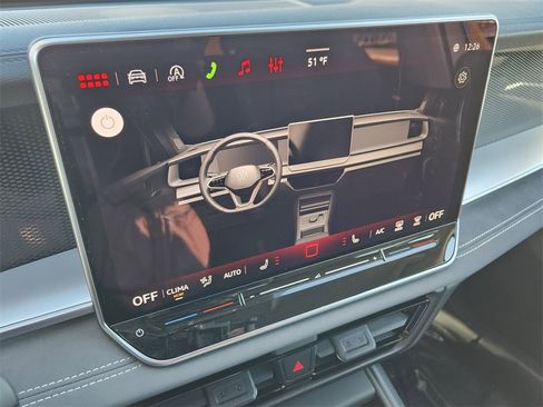 New 2026 Volkswagen Tiguan SE image 9