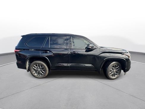 Used 2024 Toyota Sequoia Platinum image 4