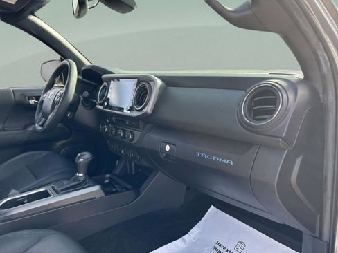 Used 2023 Toyota Tacoma TRD Off-Road w/ TRD Premium Off Road Package image 37