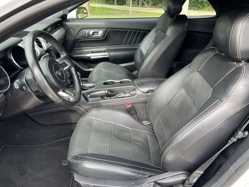 Used 2019 Ford Mustang GT Premium RWD image 14