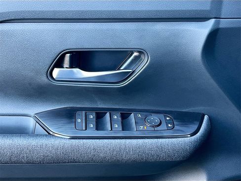 New 2026 Nissan Kicks SV image 17