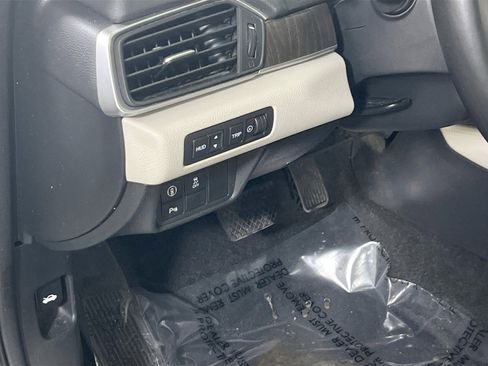 Used 2018 Honda Accord Touring image 10