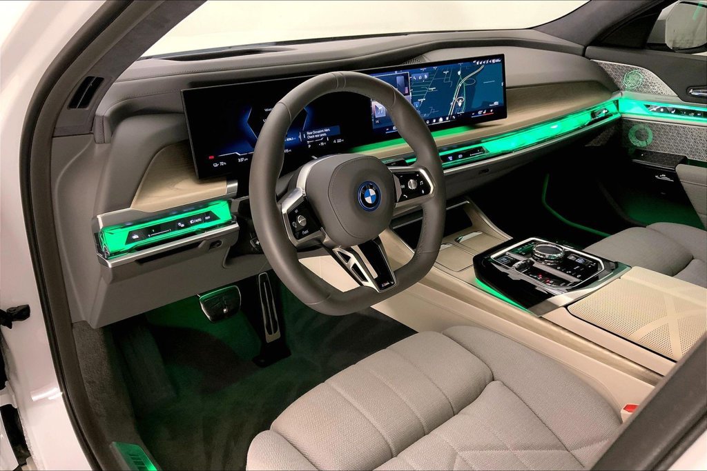 Certified 2023 BMW i7 xDrive60 AWD/4WD image 20