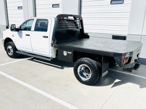 Used 2024 RAM 3500 Tradesman w/ Chrome Appearance Group image 20