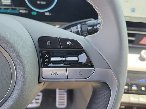 New 2026 Hyundai Elantra SEL FWD image 8