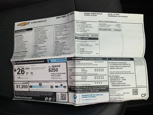 Used 2022 Chevrolet Trax LT w/ LT Convenience Package image 18