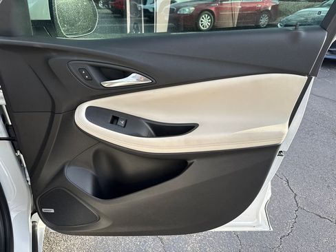Certified 2025 Buick Encore GX Avenir w/ Avenir Technology Package AWD/4WD image 39
