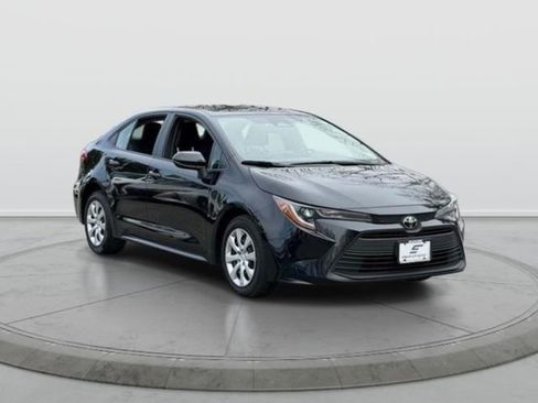 Used 2023 Toyota Corolla LE w/ Carpet Mat Package (TMS) image 1