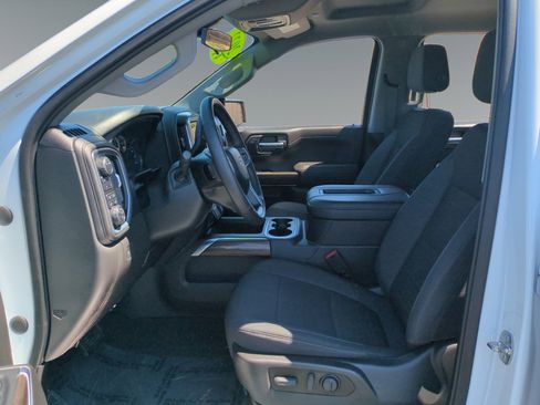 Used 2022 Chevrolet Silverado 1500 LT Trail Boss w/ Safety Package AWD/4WD image 9