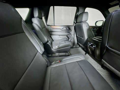 Used 2025 GMC Yukon Denali AWD/4WD image 25