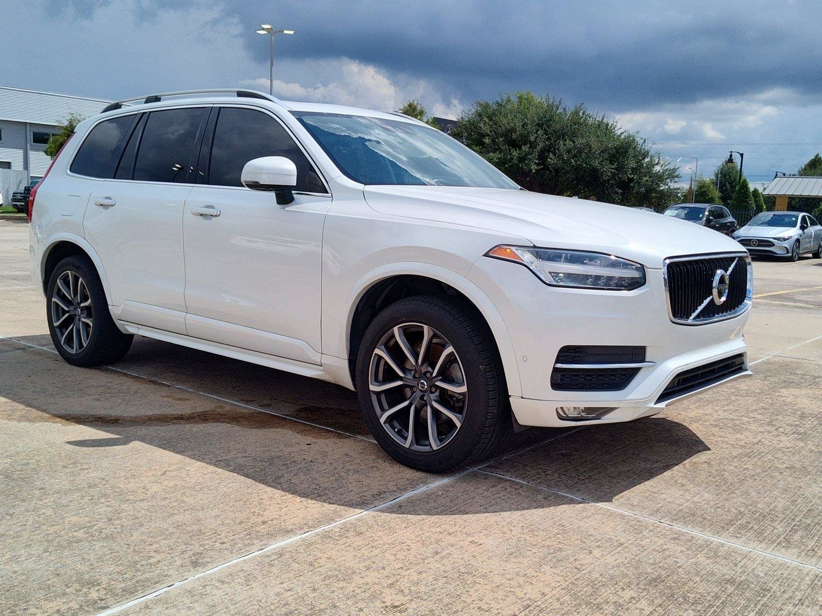 Used 2018 Volvo XC90 T6 Momentum w/ Convenience Package AWD/4WD image 10