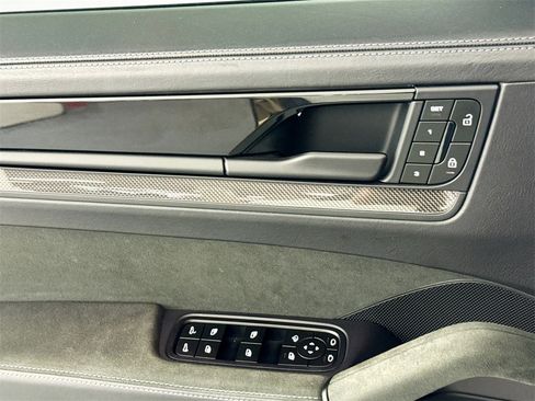 Used 2024 Porsche Cayenne Turbo GT image 18
