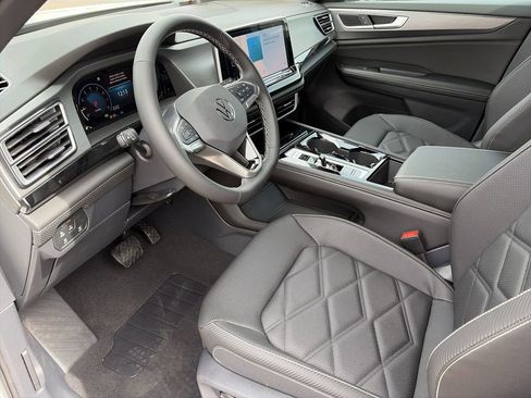 New 2026 Volkswagen Atlas Cross Sport SE image 14