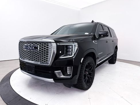 Used 2022 GMC Yukon XL Denali AWD/4WD image 16