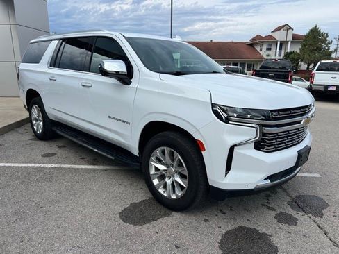 Used 2023 Chevrolet Suburban Premier image 7